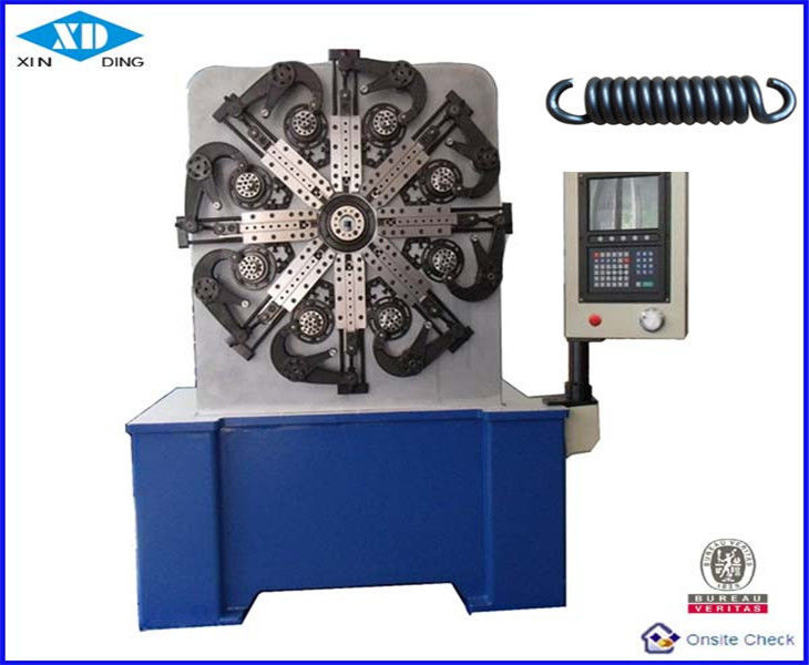 Компьютеризированная весна CNC формируя машину при тариф продукции показанный на экране